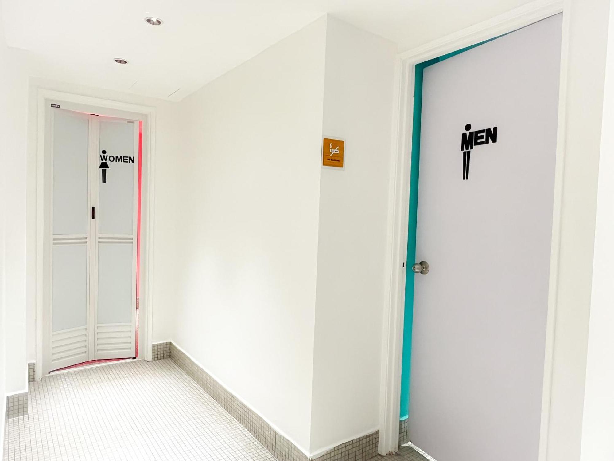 Sleep Box Penang Hotel George Town Exterior foto