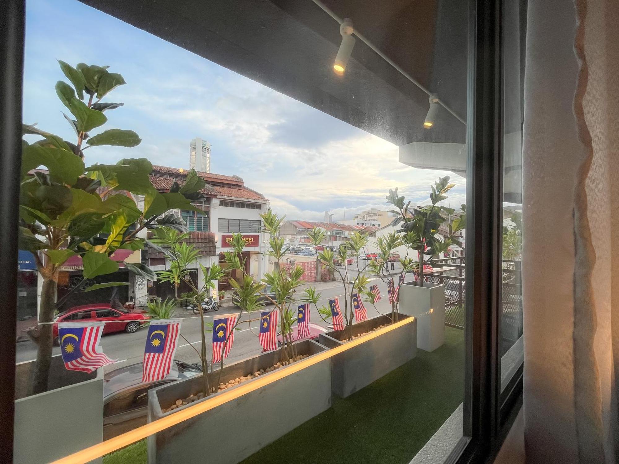 Sleep Box Penang Hotel George Town Exterior foto